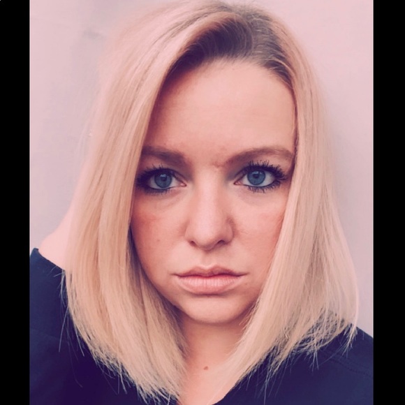 Meet your Posher, Chelsea - Picture 2 of 3